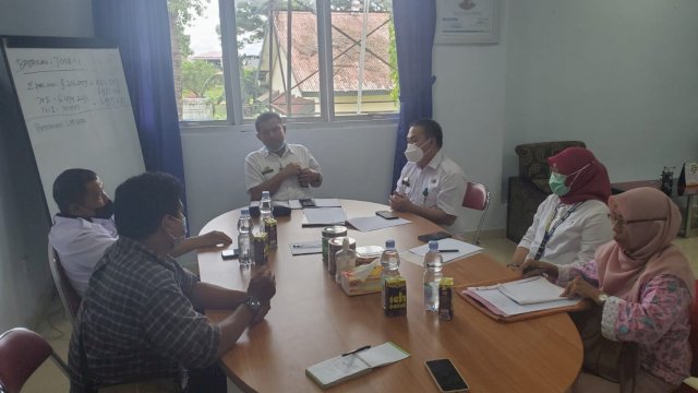 Tim Sekretariat Komisi Penanggulangan AIDS Provinsi (KPAP) Sulawesi Selatan menggelar Rapat Koordinasi dalam upaya pengendalian HIV / AIDS, Rabu (23/03/2022). (Istimewa)
