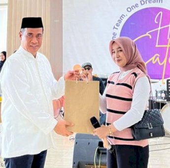 Masih Ingat Gadis Cantik yang Sempat Viral Jadi Buruh Angkut Semen? Kini Diterima Kerja di PT Tiran Group