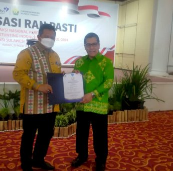 Bupati Muna Raih Penghargaan MKK Dari BKKBN RI