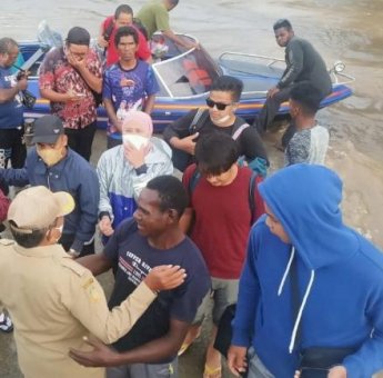 Sempat Hilang Kontak di Perairan Asmat Papua, Tim Humas Kemensos Ditemukan Selamat