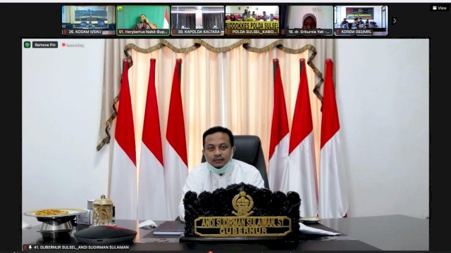 Gubernur Sulsel Andi Sudirman Sulaiman, saat mengikuti Rapat Koordinasi Evaluasi Pemberlakuan PPKM di Luar Jawa-Bali, yang digelar secara virtual, Sabtu (26/03/2022).