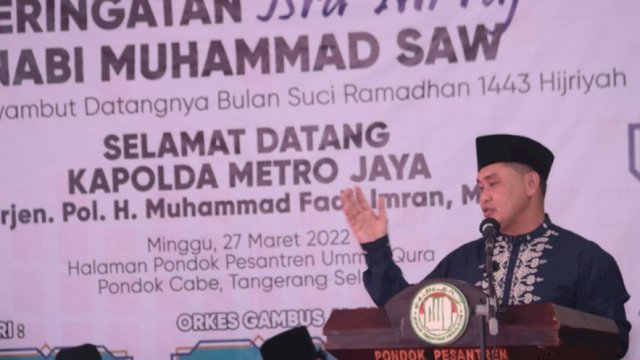 Kapolda Metro Jaya Irjen pol M Fadil Imran saat berkunjung ke Ponpes Ummul Qura Minggu (27/3/2022). (Istimewa)