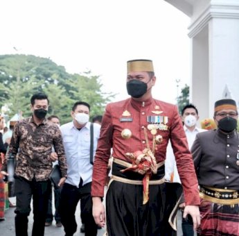 Hadiri HUT Bone ke-692, Bupati Adnan Harap Masyarakatnya Semakin Maju