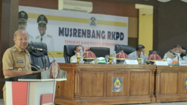 Bupati Jeneponto Iksan Iskandar, memberikan sambutan saat Musrenbang RKPD tahun 2023, di Ruang Panrannuangta, Kantor Bupati Jeneponto, Senin (28/03/2022). (Istimewa)