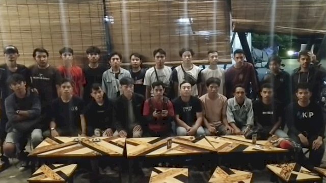 Pertemuan Perwakilan dari Delapan Organisasi Kemahasiswaan asal Sulawesi Tenggara (Sultra) yang ada di Kota Makassar, Minggu (27/03/2022). (Istimewa)