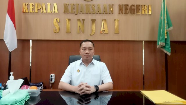Kepala Kejaksaan Negeri Sinjai, Zulkarnain Lopa. (Istimewa)