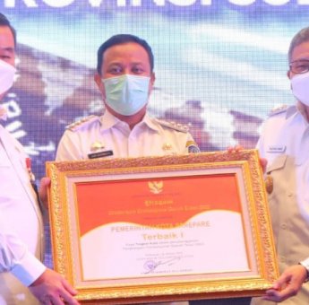 Taufan Pawe Antar Kota Parepare Raih Penghargaan Pembangunan Terbaik