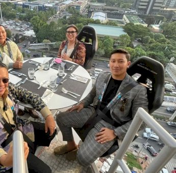 Sensasi Lounge In The Sky, Restoran Gantung Dengan View Kota Jakarta