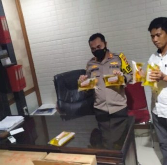 Polres Bulukumba Amankan 32 Dos Minyak Goreng yang Dijual Diatas HET