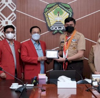 FT Unhas Dijabat Dekan Baru, Bupati Adnan Minta Komitmen Kerjasama Terus Terjalin