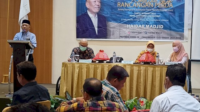 Anggota DPRD Sulsel, Haidar Madjid saat menggelar kegiatan konsultasi publik Ranperda Tindak Pidana Perdagangan Orang di Hotel Continent, Makassar, Sabtu (26/3/2022). (Foto: Istimewa)