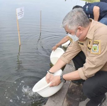 Dirjen PDSKP KKP Bersama Bupati Pinrang Kick Off KUR Komoditi Udang Windu