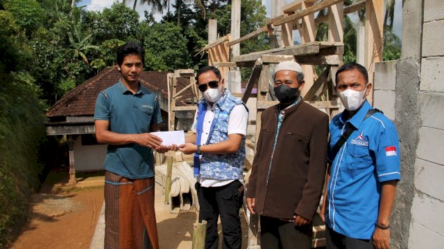 Legislator Pusat Sartono, Berdialog dan Bantu Warga Dongko Kabupaten Trengalek, dalam Kundapil ke Jawa Timur