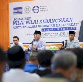 Legislator Selayar Miswar Wahyudhy Tanamkan Nilai-Nilai Kebangsaan Kepada Ratusan Warga