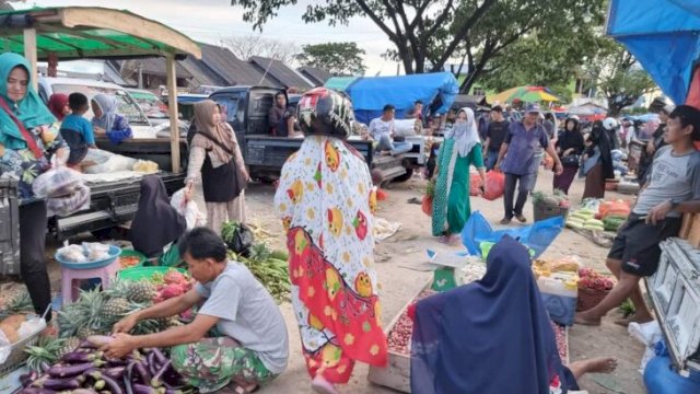 Aktivis pedagang pasar setan Bulukumba. (Ist)