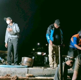 Tengah Malam, Beni Iskandar Pantau Langsung Pengerjaan kebocoran Pipa