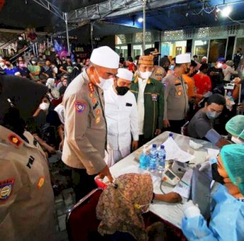 Persiapan Mudik, Warga di Jakarta Barat Antusias Vaksin Booster