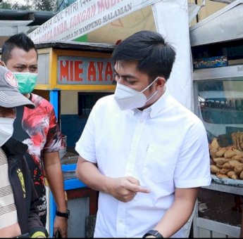 Satres Narkoba Polres Jakbar Geber Vaksinasi Keliling Sasar PKL, Kaum Dhuafa dan PMKS