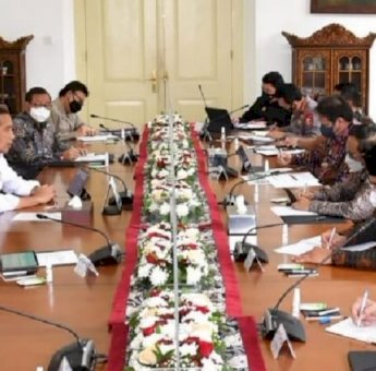 Presiden Jokowi Pimpin Rapat Kabinet, Sepakati Pemilu Digelar 14 Februari 2024