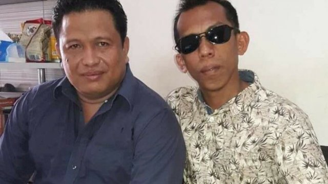 Bupati Muna Laode Muhammad Rusman Emba, bersama Kabit Dinas PMD Muna Ikhsan. (Istimewa)