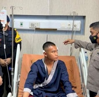 Kapolda Metro Jaya Jenguk 6 Polisi Korban Demo 11 April 2022