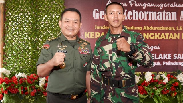 Kepala Staf Angkatan Darat (KASAD) Jenderal TNI Dudung Abdurachman, bersama Hens Songjanan. (Istimewa)