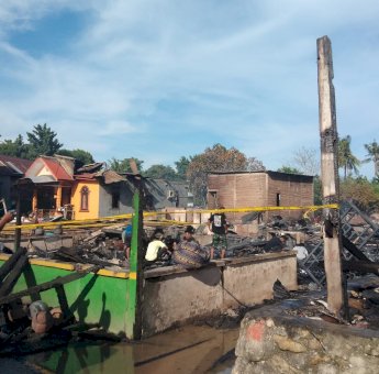 Warga Korban Kebakaran di Panyula Bone Sampaikan Terima Kasih ke Gubernur Sulsel