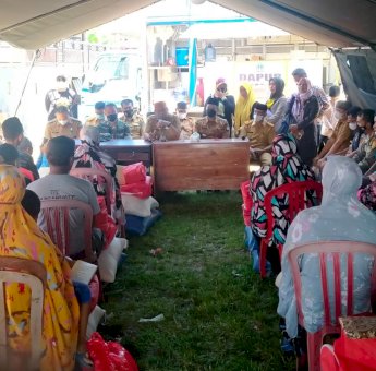 Salurkan Bantuan Logistik dan 1,5 Ton Beras, Bupati Bone Sebut Kepedulian dan Perhatian Gubernur Sulsel