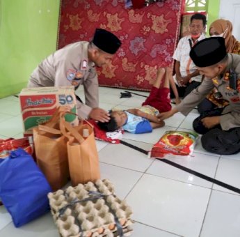 Kapolres Palopo Bantu Warga Penderita Lumpuh Layu di Kelurahan Ponjalae