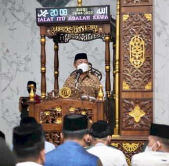 Tarwih di Bontolempangan, Wabup Gowa Ingatkan Warga Lengkapi Vaksinasi