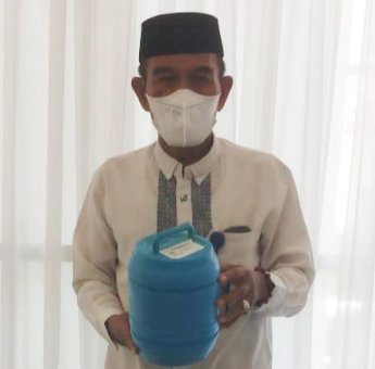 Warga Gowa Sumbangkan Celengan Sedekah Subuh untuk Kegiatan Ramadan di Masjid Agung Syekh Yusuf