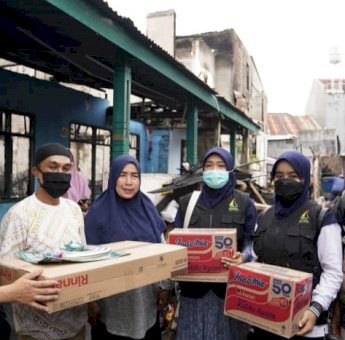 Andalan Sulsel Peduli Salurkan Bantuan, Warga Jalan Pandang Makassar: Terima Kasih Pak Gubernur