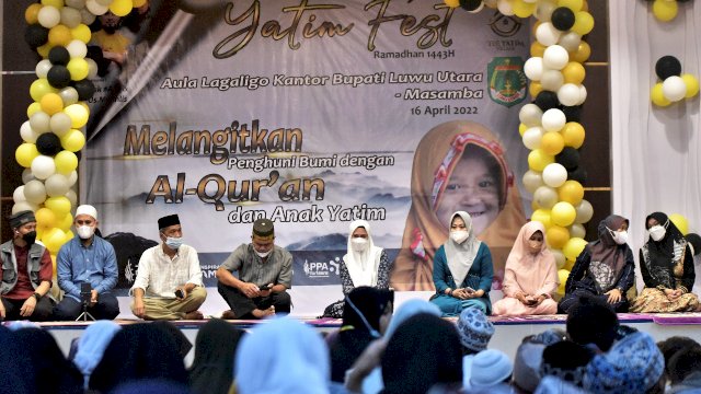 Bupati Luwu Utara Indah Putri Indriani Berbuka Puasa Bersama 500 Anak Yatim dan Kaum Duafa, Sabtu (16/4/2022)