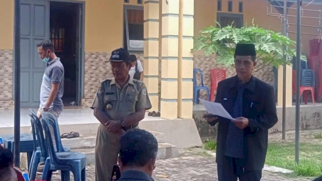 Wakil Bupati H. Saiful Arif bersama Camat Pasimarannu, Syamsil. (Ist)