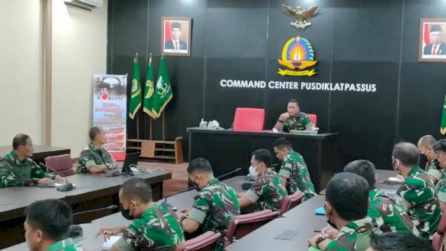 Rapat persiapan HUT ke-70 Kopassus TNI di Command Center Pusdiklatpassus. (Ist)