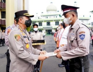 Gagalkan Perampokan Bank, Satpam di Jaksel Dapat Penghargaan dari Kapolres