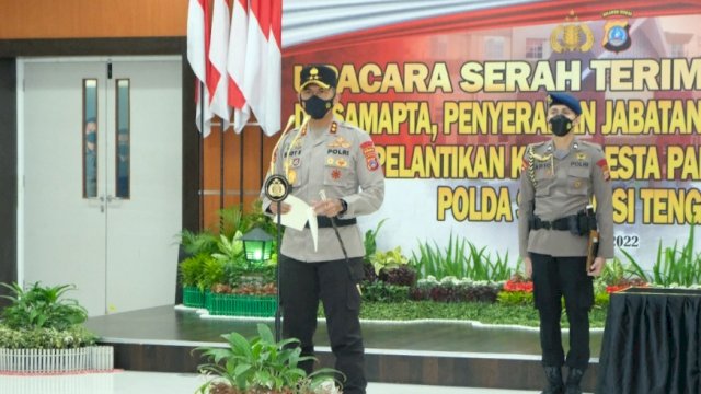 Kapolda Sulteng Irjen Pol Rudi Sufahriadi, memimpin sertijab di Aula Rupatama Polda Sulteng, Selasa (19/04/2022). (Istimewa)