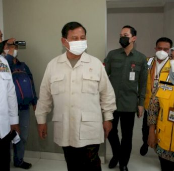 Prabowo Subianto Serahkan Rumah Khusus Korban KRI Nanggala 402 di Sidoarjo Kepada Ahli Waris