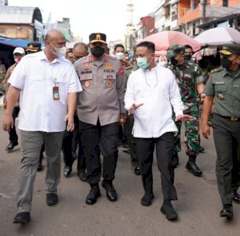 Pantau Bahan Pokok Jelang Lebaran, Gubernur Sulsel Sasar Pasar Terong Makassar
