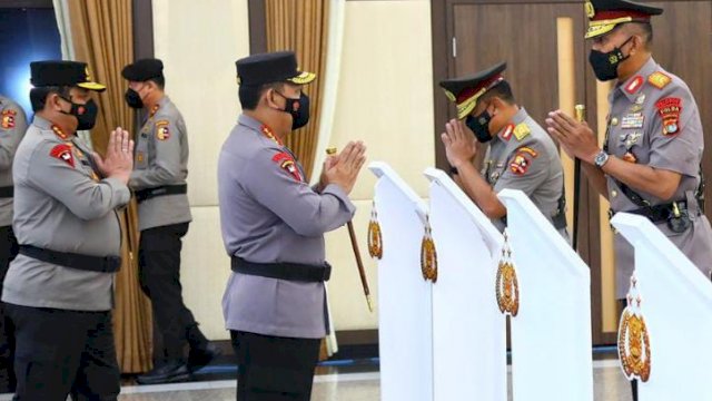 Pelantikan Kapolda Sulbar Irjen Pol Verdianto Iskandar Biticaca, Jumat (22/04/2022). (Istimewa)