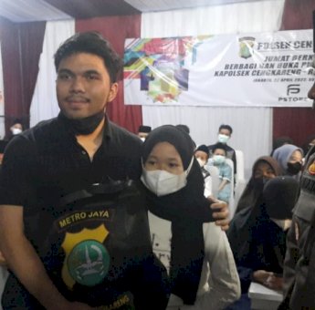 Sejumlah Youtuber Sambangi Polsek Cengkareng untuk Berbagi Sesama