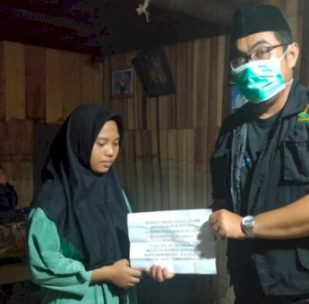 Gubernur Andi Sudirman Berikan Santunan ke Warga Sulsel Korban Kebakaran di Samarinda