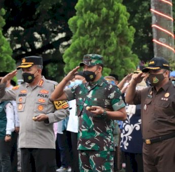 Dihadiri Kapolres dan Dandim, Tri Adhianto Pimpin Apel Gelar Pasukan Operasi Ketupat Jaya 2022 Kota Bekasi