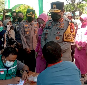 Jelang Idhul Fitri 1443 Hijriah, Kapolda Sulsel Kunjungi Jeneponto Pantau Vaksinasi Booster