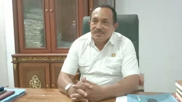 Kepala Badan Kepegawaian Pengembangan Sumber Daya Manusia (BKPSDM) Kabupaten Muna, La Ode Ena. (Foto: Rustam/Republiknews.co.id)