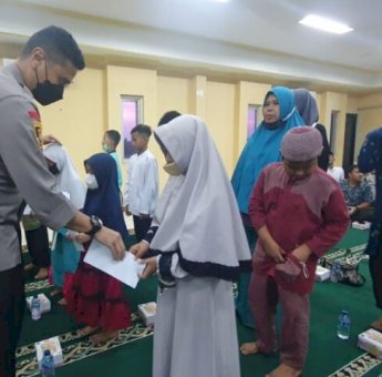 Polsek Tanjung Duren Jakbar Santuni Yatim Piatu