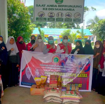 Berbagi di Bulan Ramadhan, Dewi Rosiana Harap PPNI Luwu Utara Konsisten Mengabdi Untuk Masyarakat