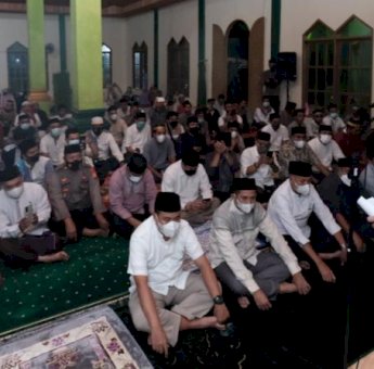 Salat Tarawih di Biringbulu, Bupati Adnan Obati Kerinduan Warga