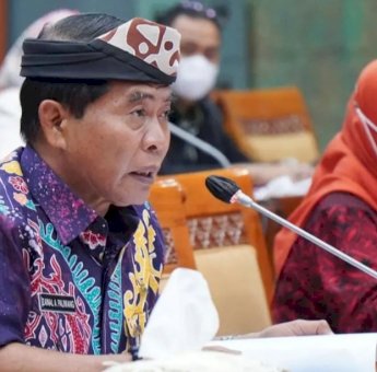 Viral, Video Gubernur Kaltara Ikut Balap Lari Usai Salat Tarawih