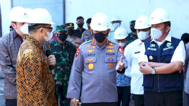 Kapolri Jenderal Pol Lisyo Sigit Prabowo, saat meninjau langsung pabrik minyak goreng di PT. Tunas Baru Lampung (PT. TBL), Palembang, Sumatera Selatan (Sumsel), Jumat (01/04/2022). (Istimewa)